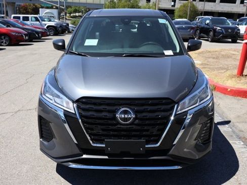 New 2025 Nissan Kicks Play S image 9