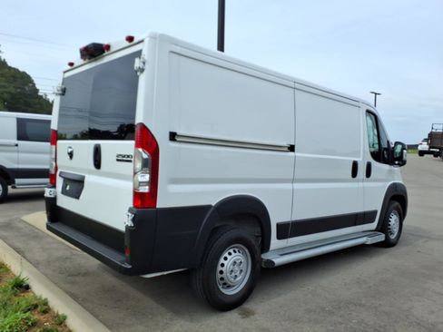 Used 2025 RAM ProMaster 2500 w/ U-Haul Equipment Group FWD image 3