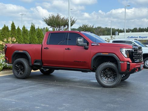 Used 2026 GMC Sierra 2500 AT4X AWD/4WD image 3