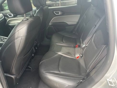 Used 2025 Jeep Compass Limited AWD/4WD image 13