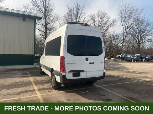 Used 2024 Mercedes-Benz Sprinter 2500 image 4