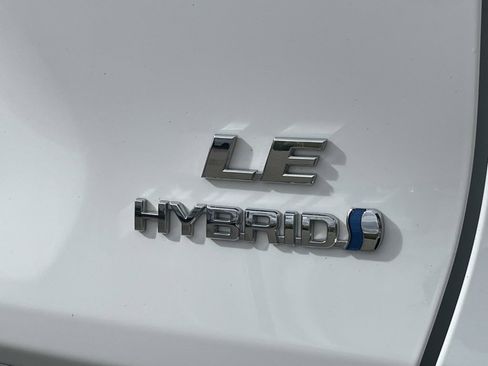 Used 2024 Toyota RAV4 LE image 17