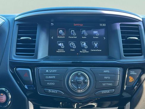 Used 2017 Nissan Pathfinder SV image 30