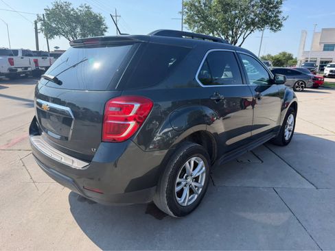 Used 2017 Chevrolet Equinox LT w/ Convenience Package FWD image 4
