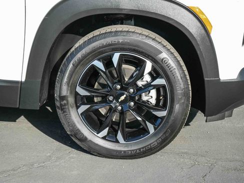 Used 2023 Chevrolet TrailBlazer LT w/ Convenience Package FWD image 10