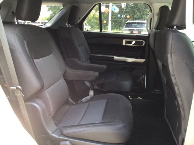 Used 2023 Ford Explorer XLT AWD/4WD image 22