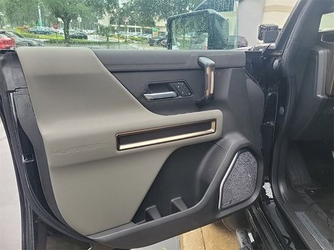 Used 2024 GMC Hummer EV 2X w/ Extreme Off-Road Package image 6