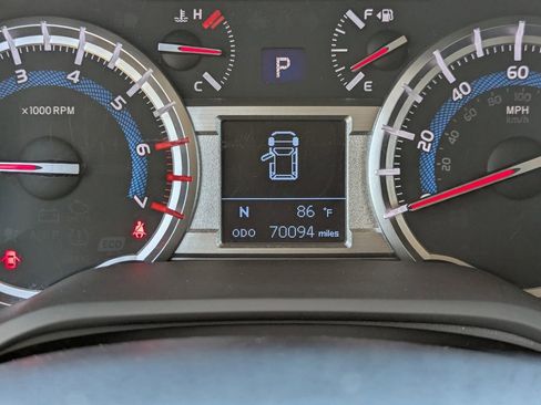 Used 2017 Toyota 4Runner SR5 Premium image 32