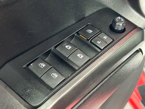 Used 2021 Toyota Tacoma TRD Sport w/ Technology Package image 32