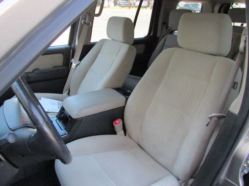 Used 2008 Ford Explorer XLT image 12