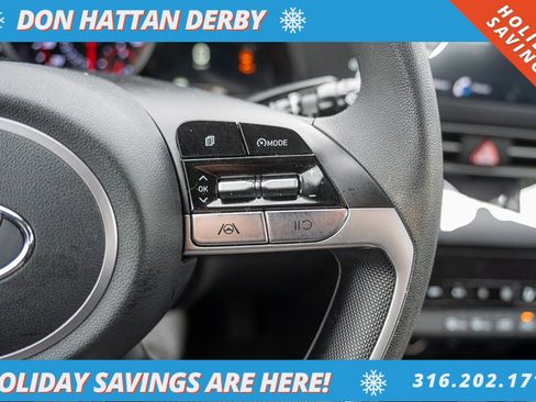 Used 2023 Hyundai Elantra SEL image 12