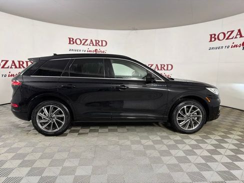 Used 2025 Lincoln Corsair Grand Touring AWD/4WD image 9