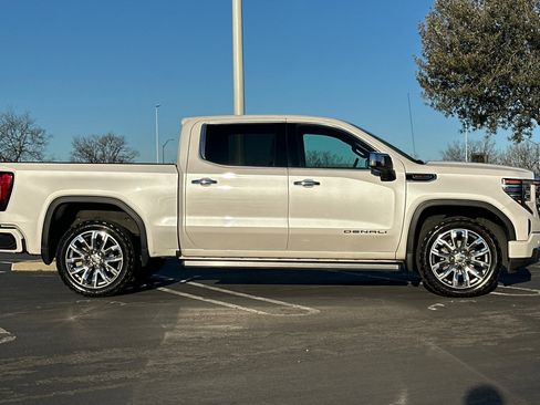 Used 2023 GMC Sierra 1500 Denali w/ Denali Reserve Package image 3