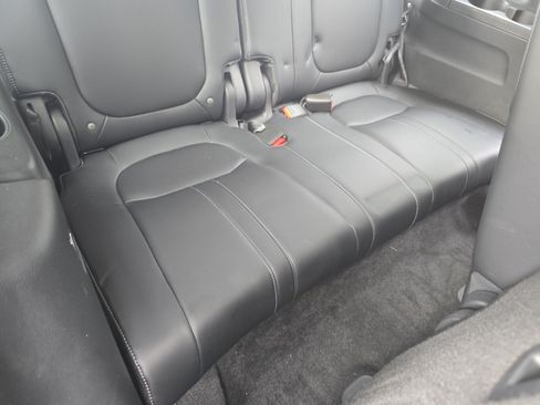 Used 2023 Honda Pilot Elite image 12