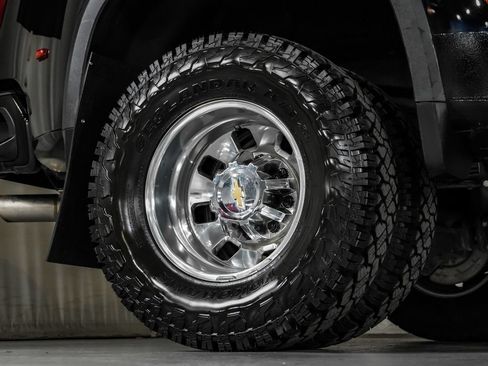Used 2025 Chevrolet Silverado 3500 High Country w/ Technology Package AWD/4WD image 55