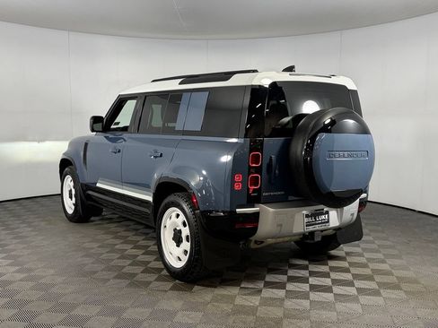 Used 2025 Land Rover Defender 110 S AWD/4WD image 9