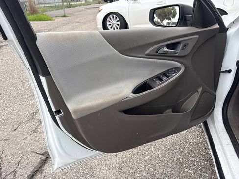 Used 2021 Chevrolet Malibu LS FWD image 10