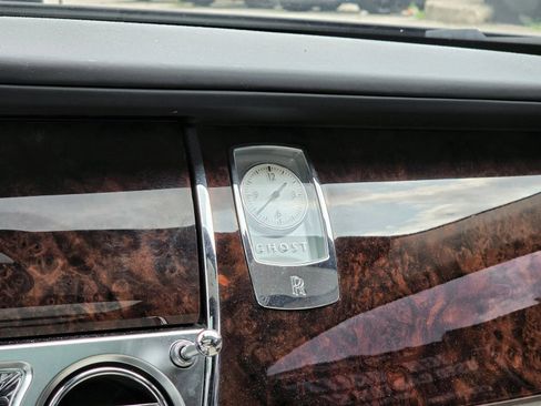Used 2012 Rolls-Royce Ghost RWD image 25
