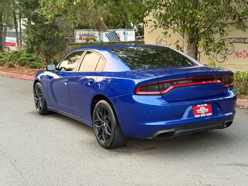 Used 2020 Dodge Charger SXT image 13