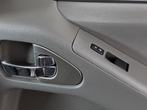 Used 2018 Nissan Frontier SV image 29