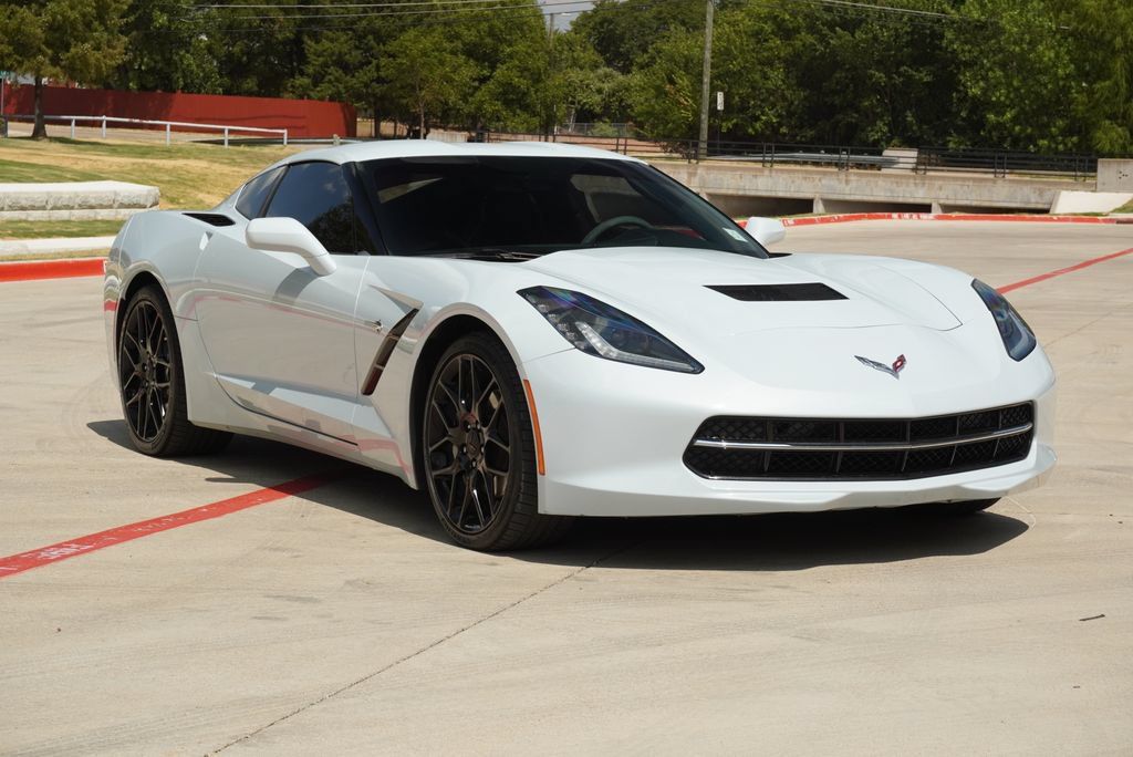 Used 2018 Chevrolet Corvette Stingray Coupe w/ 1LT RWD image 7