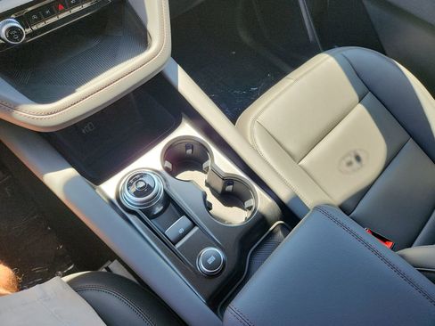 New 2026 Ford Explorer Active w/ Active Comfort Package AWD/4WD image 16