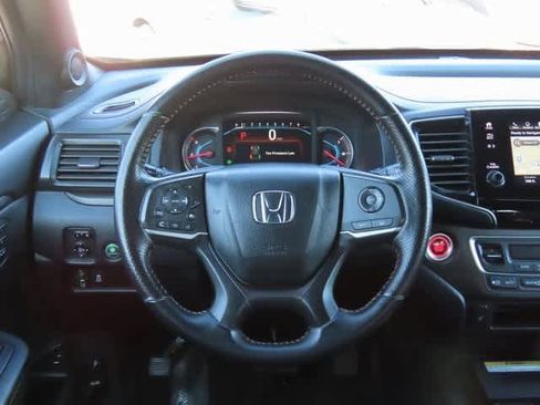 Used 2022 Honda Pilot TrailSport image 20