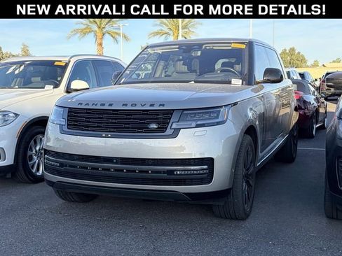 Used 2023 Land Rover Range Rover Long Wheelbase SE image 1