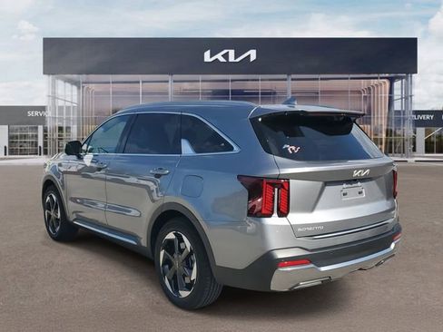 Certified 2025 Kia Sorento SX Prestige image 4