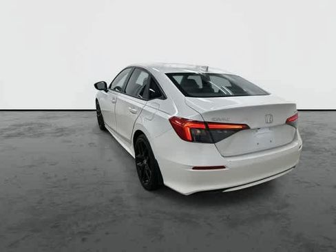 Used 2024 Honda Civic Sport image 2