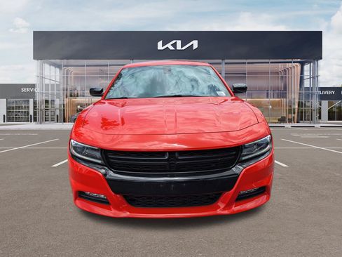 Used 2017 Dodge Charger R/T w/ Blacktop Package RWD image 7