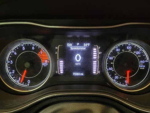 Used 2019 Jeep Cherokee Latitude Plus w/ Cold Weather Group image 23