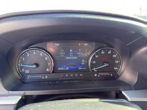 Used 2020 Ford Explorer XLT w/ Equipment Group 202A AWD/4WD image 27