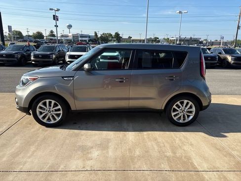 Used 2017 Kia Soul + FWD image 2