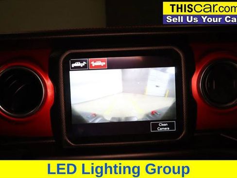 Used 2023 Jeep Gladiator Rubicon w/ LED Lighting Group AWD/4WD image 15