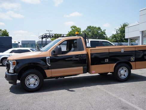 Used 2021 Ford F350 XL w/ Power Equipment Group RWD image 3