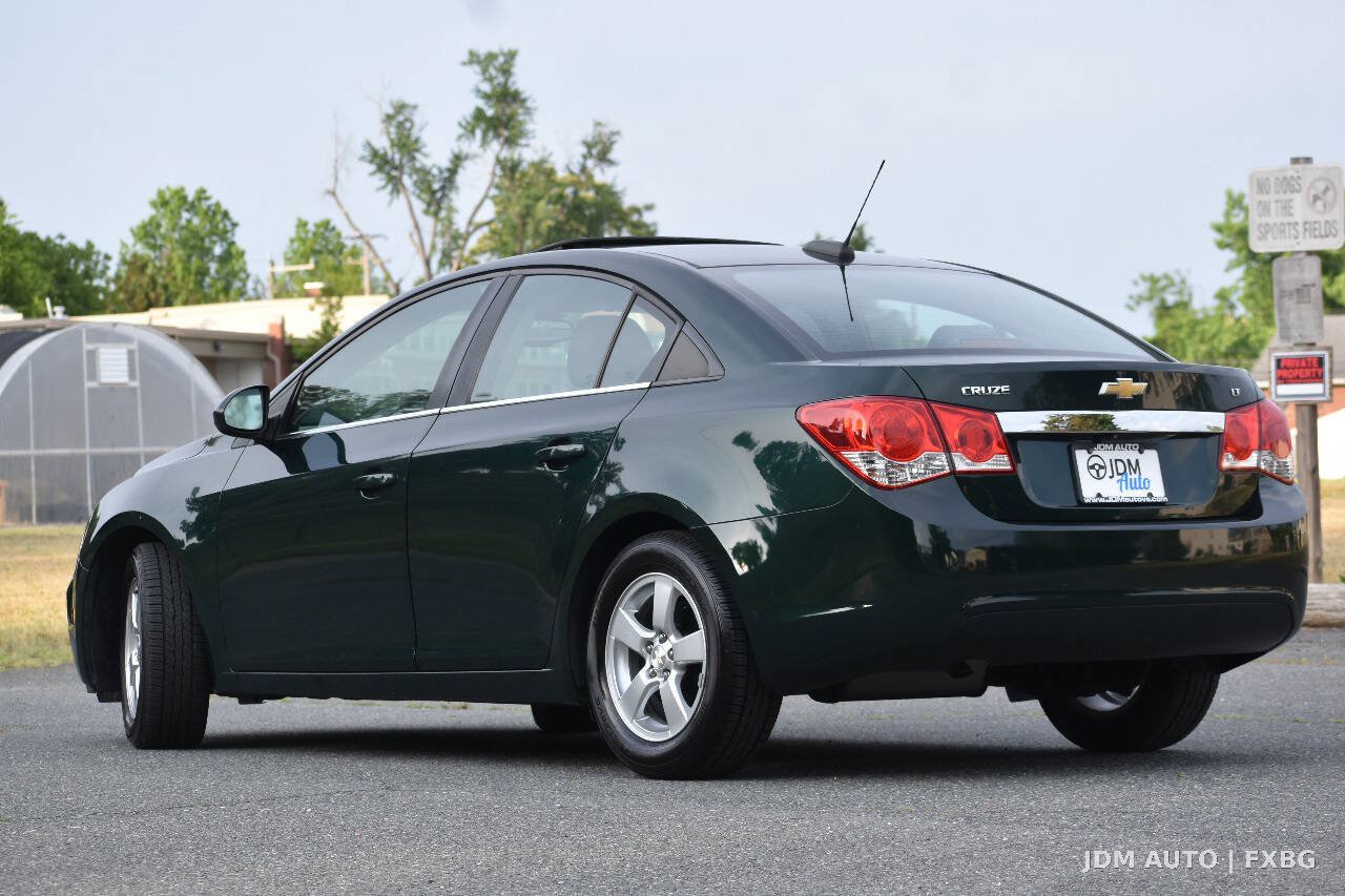 Used 2015 Chevrolet Cruze LT w/ Sun And Sound Package FWD image 7