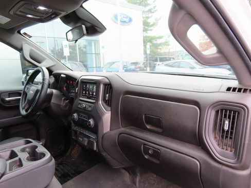Used 2022 Chevrolet Silverado 1500 Custom image 16