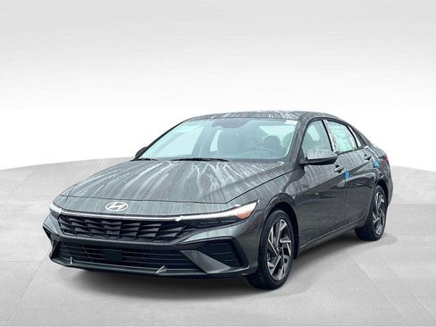 New 2026 Hyundai Elantra Limited FWD image 2