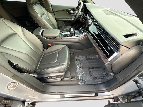 Used 2019 Audi Q8 Premium Plus image 14