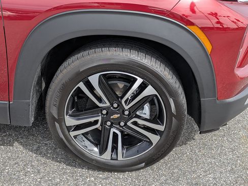Certified 2024 Chevrolet TrailBlazer LT w/ Driver Confidence Package FWD image 10
