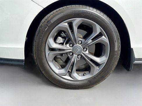 Used 2024 Honda Accord EX image 29