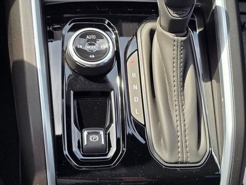 New 2026 Chevrolet Colorado Trail Boss AWD/4WD image 16