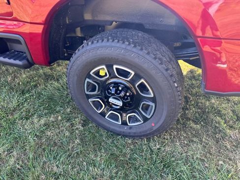 New 2026 Ford F250 Platinum w/ FX4 Off-Road Package image 14