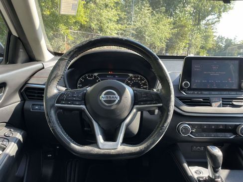 Used 2020 Nissan Altima 2.5 SR w/ Premium Package AWD/4WD image 13