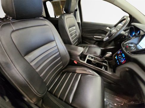 Used 2019 Ford Escape SEL image 26