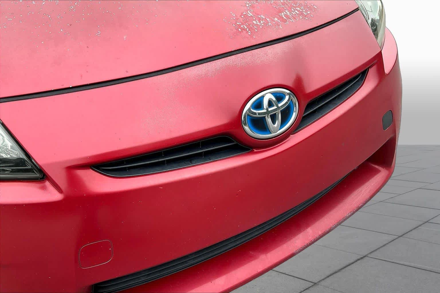 Used 2010 Toyota Prius Three w/ Solar Roof Pkg FWD image 29