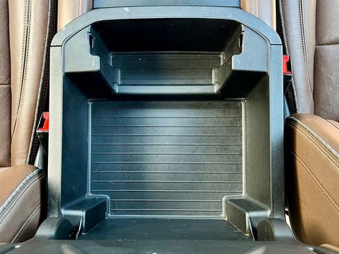 Used 2022 Chevrolet Tahoe High Country image 39