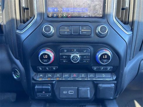 Used 2020 GMC Sierra 1500 AT4 w/ AT4 Premium Package image 14