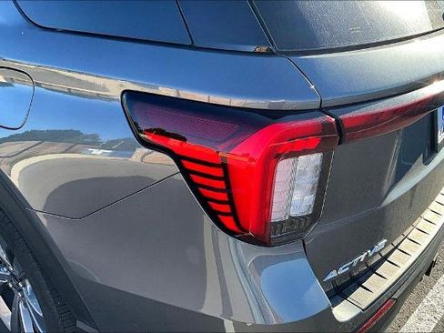 Certified 2025 Ford Explorer Active w/ Active Comfort Package AWD/4WD image 23